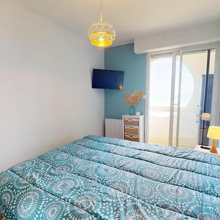 Daire Panoramic View Face